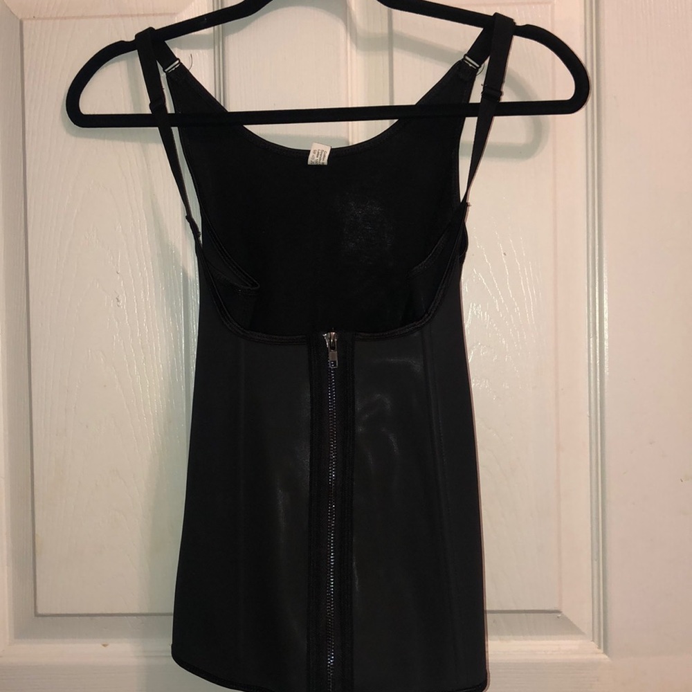 Black waist trainer